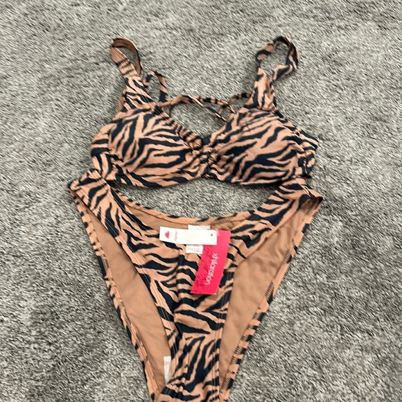 Target bikini set - Picture 1 of 2